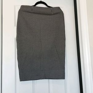 Le Chateau midi houndstooth stretchy skirt Sz 12
